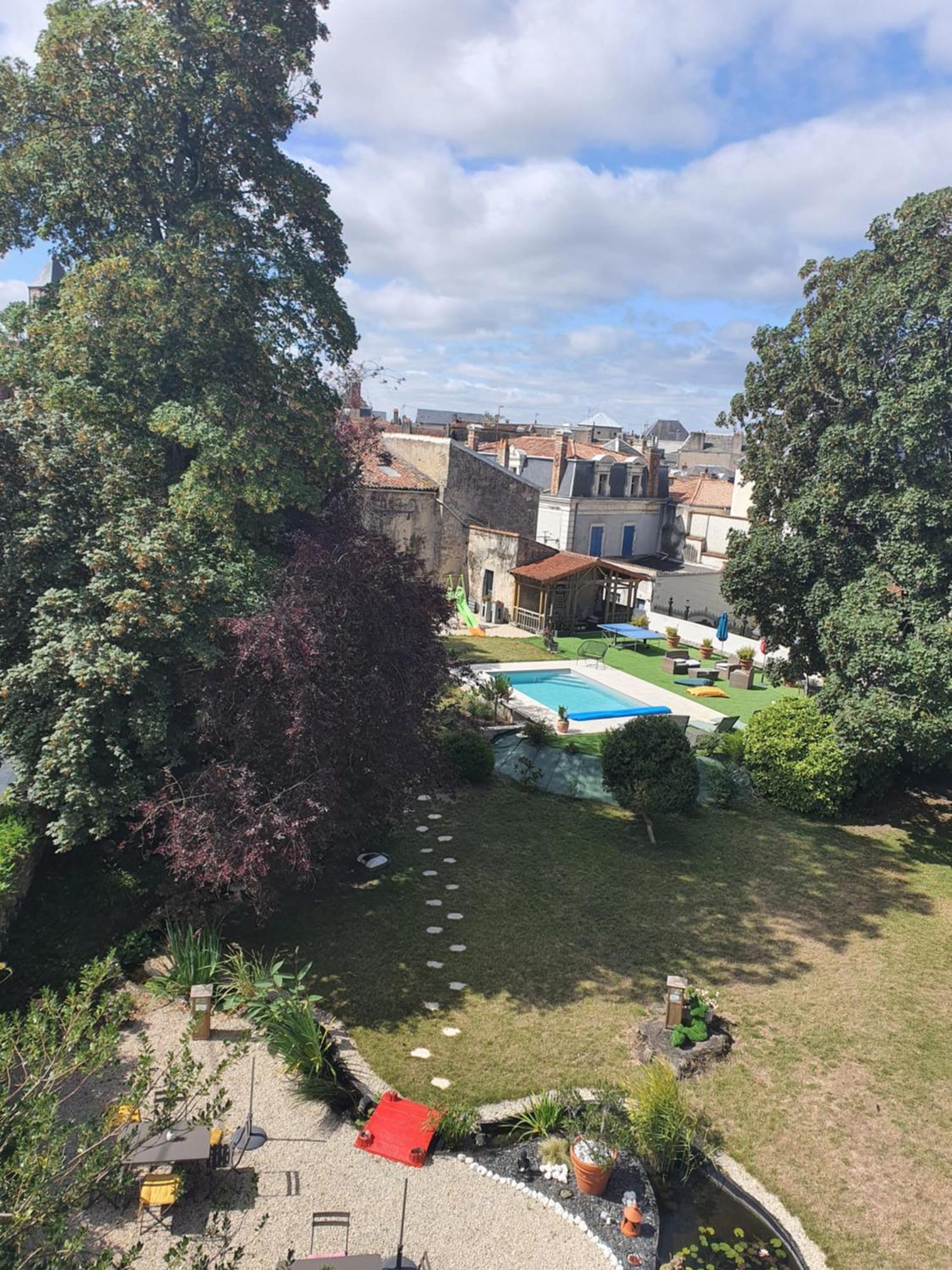 Les 5 Escales Parthenay Quarto foto
